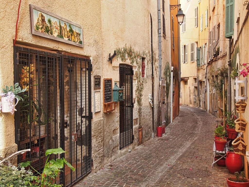 Souvenirs D'Hier Apartamento Hyères Exterior foto