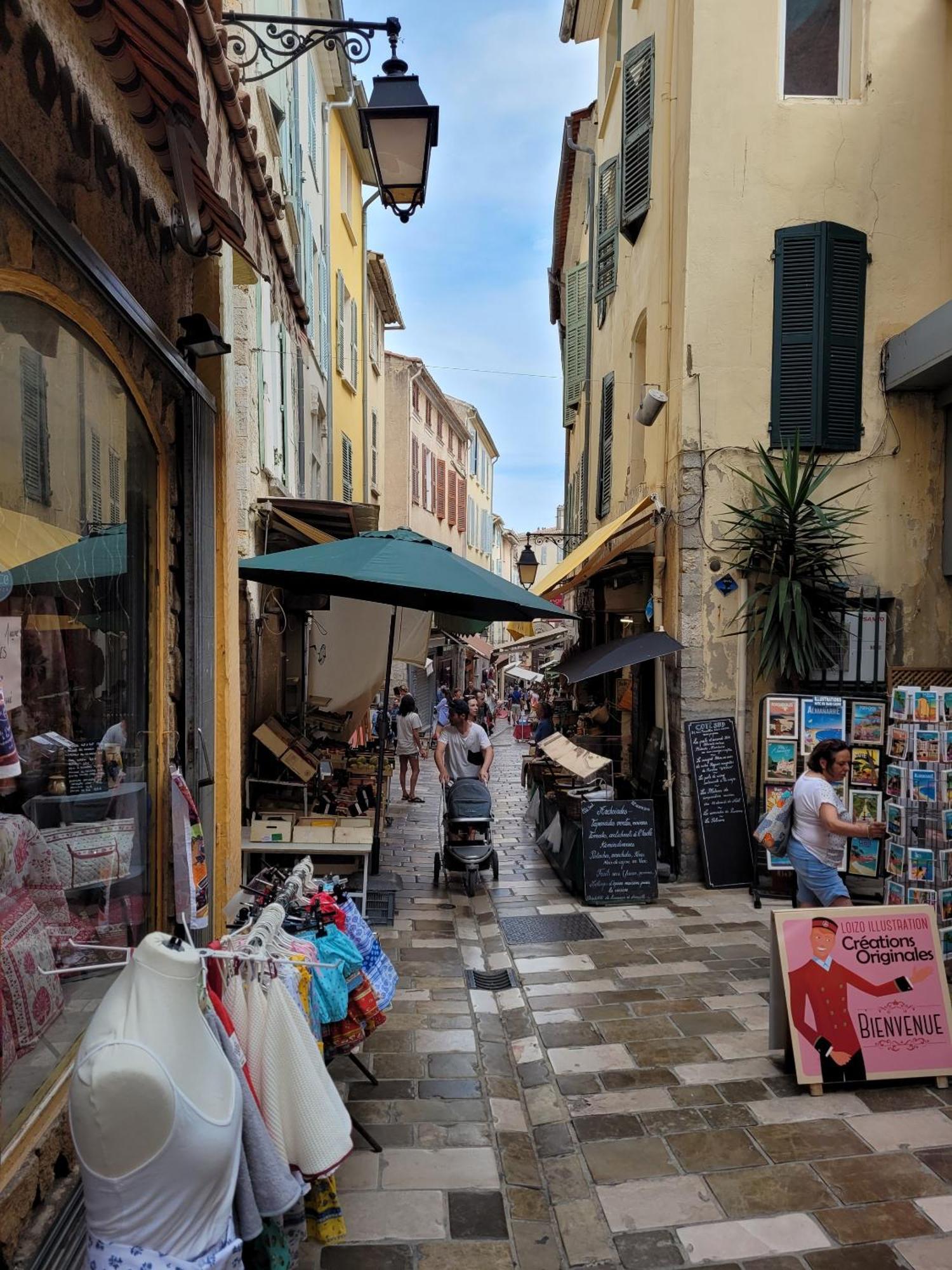 Souvenirs D'Hier Apartamento Hyères Exterior foto